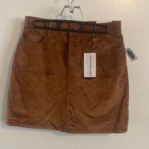 Old Navy Brown Velvet Skirt. Size 4. Never worn!